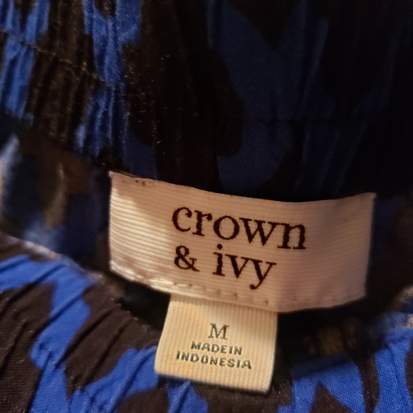 3/$10 Crown & Ivy 100% rayon ankle pants - Picture 3 of 4